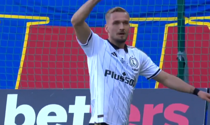 Legia dała sobie wyrwać zwycięstwo w Gliwicach. Kolejny gol Zjawińskiego, pech Augustyniaka (VIDEO)